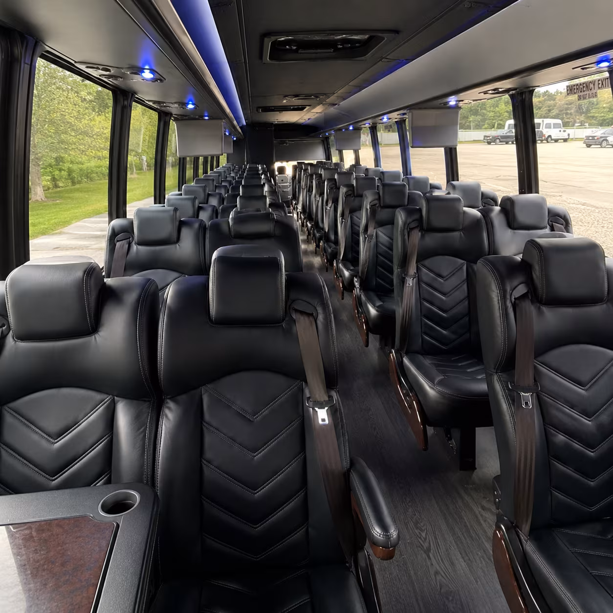 wine tour bus rentals in boynton beach for corporate groups and private events